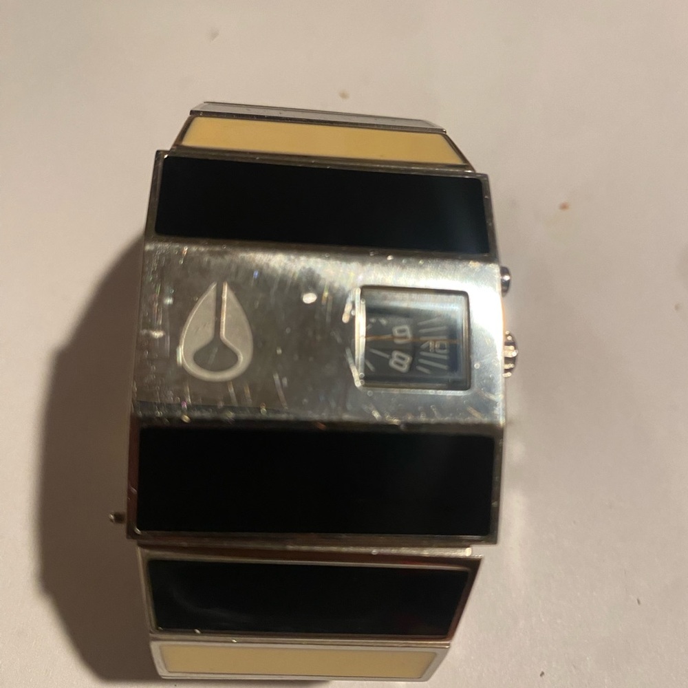 Rotolog Nixon yellow and Black Watch with Unique Design